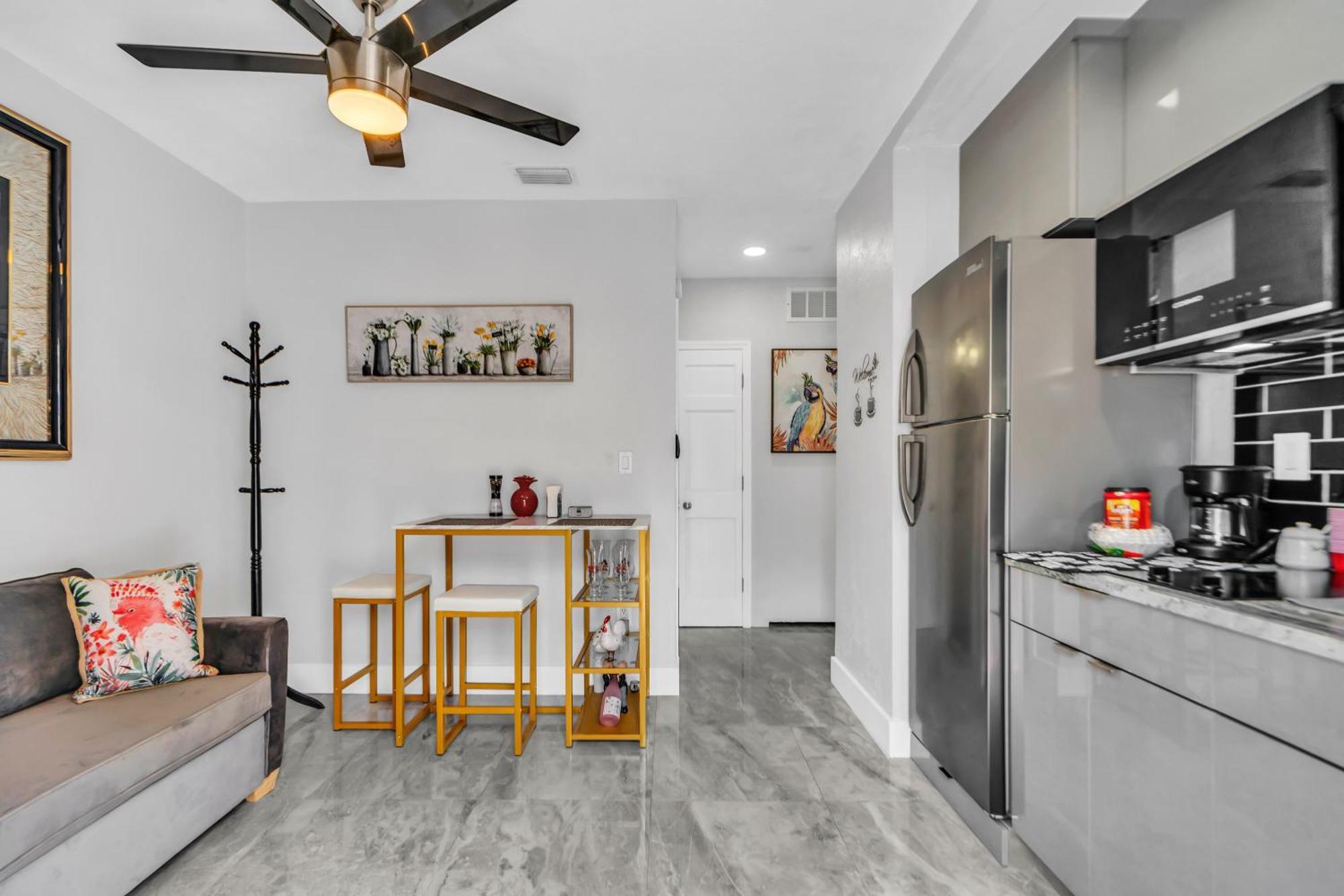 Little Gables Studio-Your Miami Escape-10Min Airport Exterior photo
