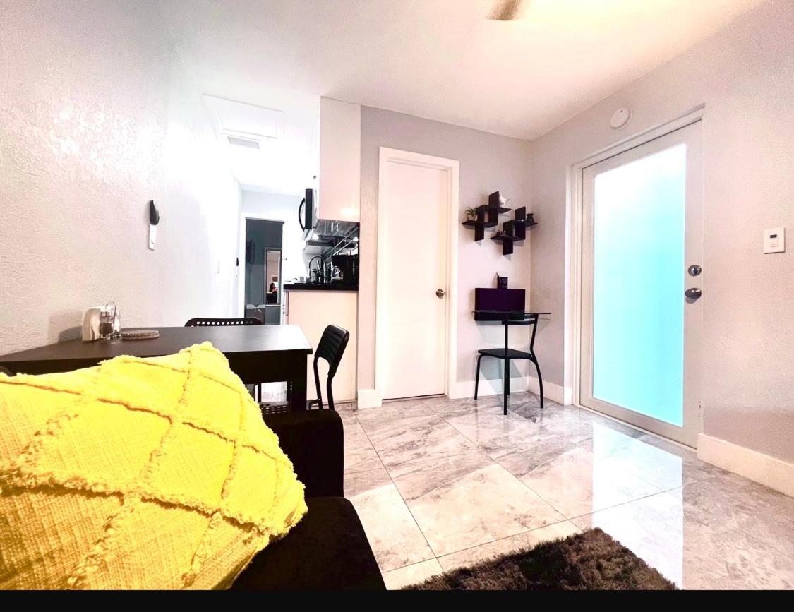 Little Gables Studio-Your Miami Escape-10Min Airport Exterior photo